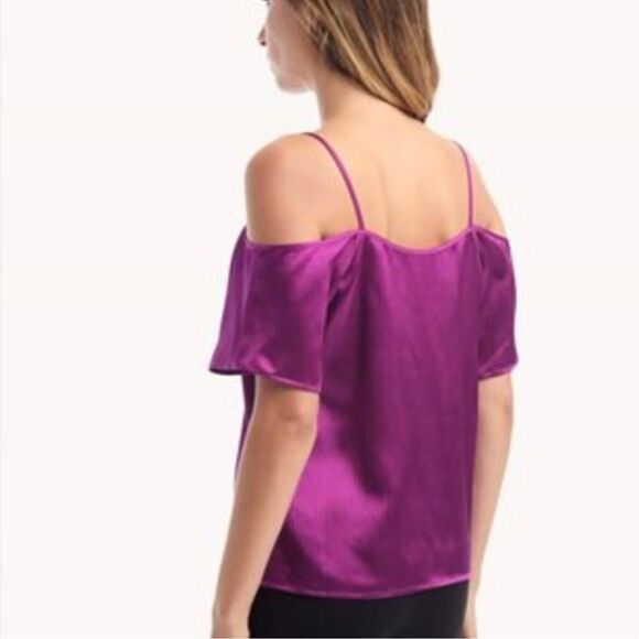 𝅺🆕 Ella Moss Izzy Open Shoulder Top in Wine - Picture 2 of 10